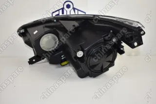 Фара головного света Правая FAW Besturn X80