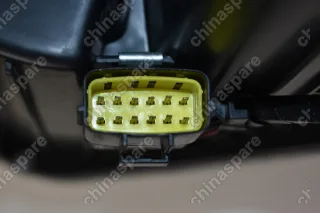 Фара головного света Правая FAW Besturn X80