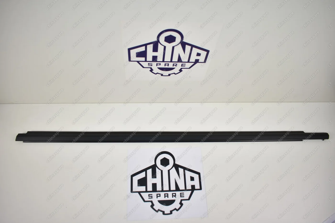 Уплотнитель стекла двери передней левой (бархотка) наружный (без хрома) BYD F3, F3-R