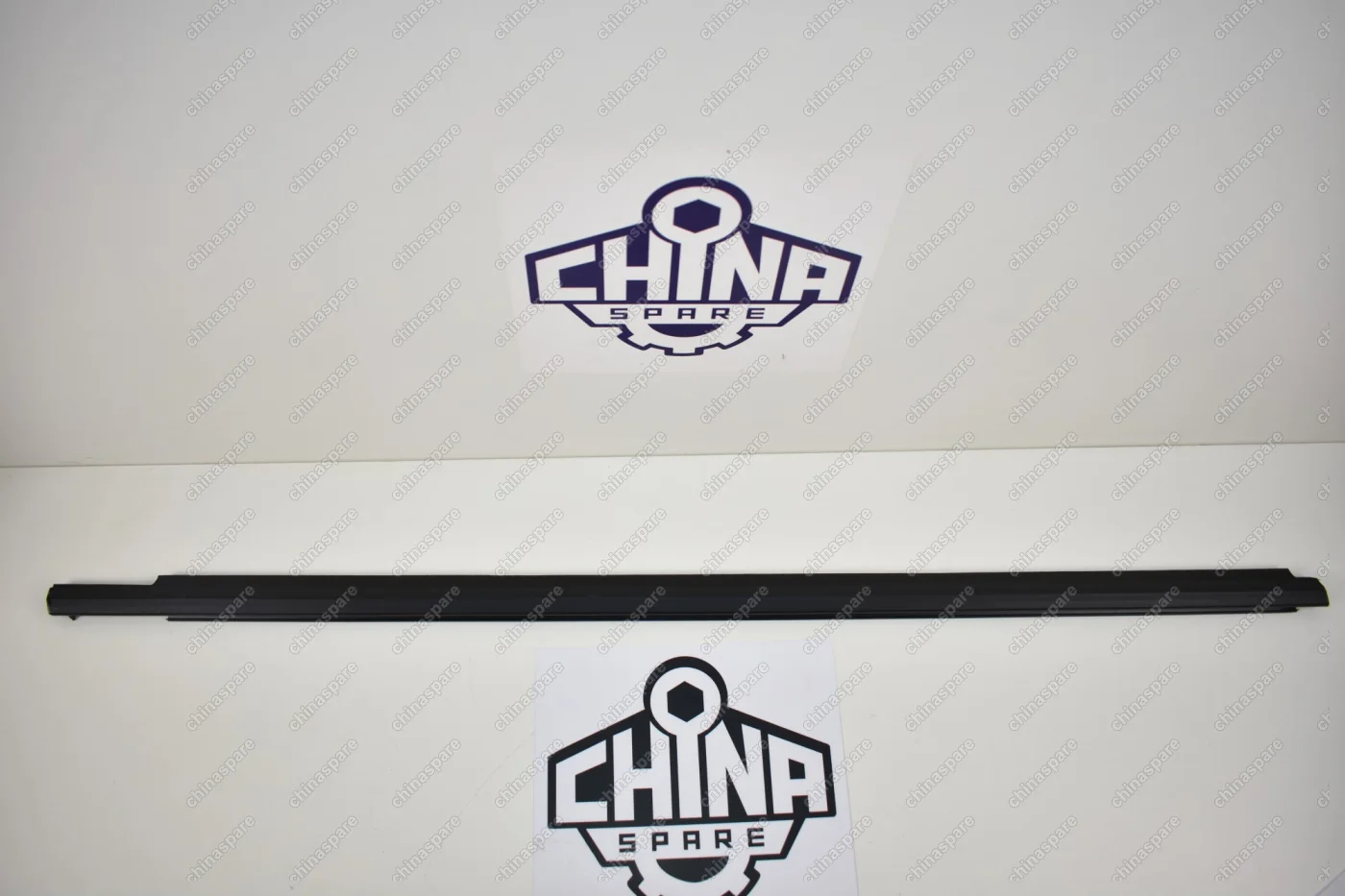 Уплотнитель стекла двери передней правой (бархотка) наружный  (без хрома) f3, f3r