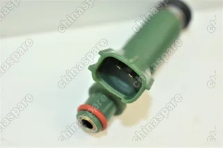 Форсунка топливная Toyota Avensis II / Corolla E11, E12