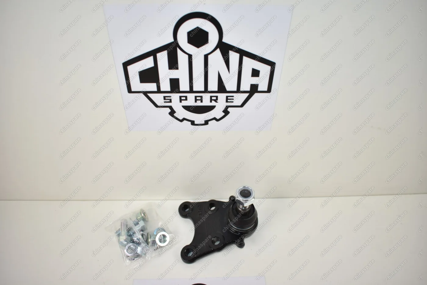 Шарнир передней подвески нижний с пыльником CTR Great Wall Hover