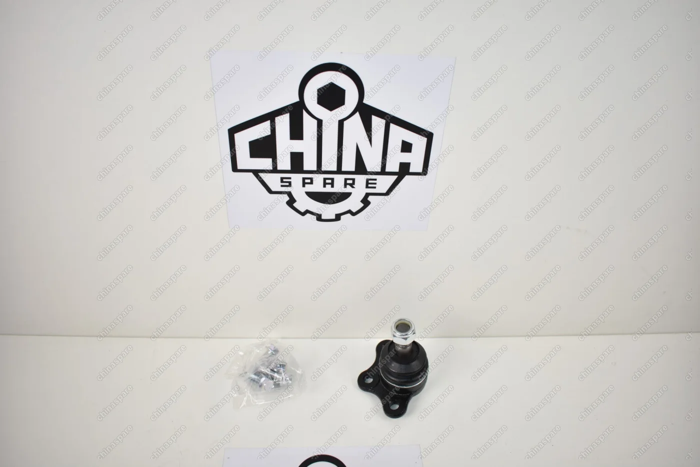 Щарнир передней подвески верхний с пыльником CTR Great Wall Hover