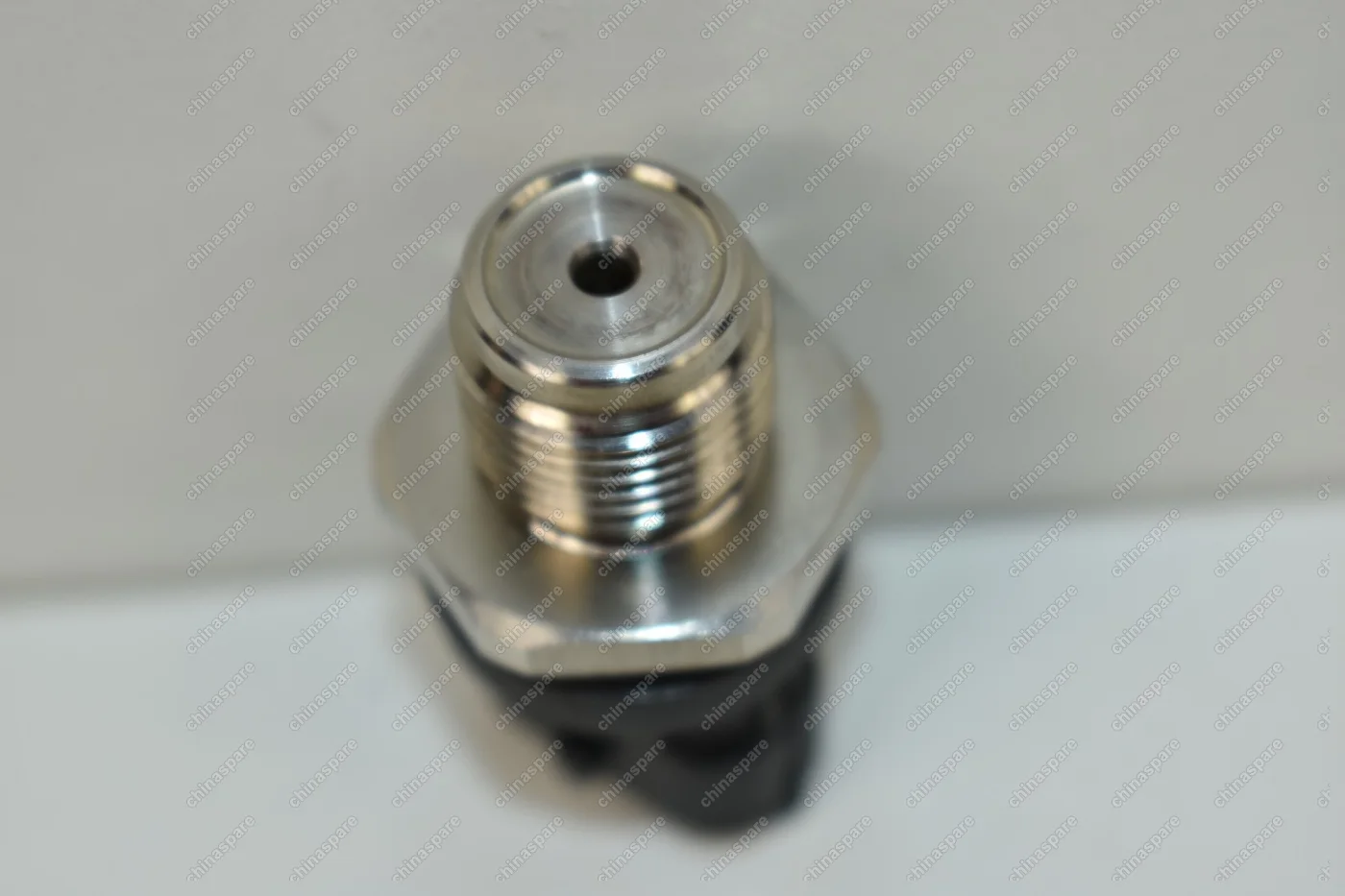 Датчик давления в рампе Hyundai H1 I-II Grand Starex / Kia Sorento I