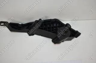 Кронштейн крепления переднего бампера левый Hover H3 NEW