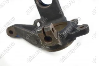 Кулак поворотный левый Peugeot Partner / Citroen Berlingo (M59) 02-12 d=82 мм (Под шаровую 18 мм)