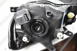 Фара правая FAW V5