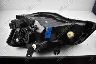 Фара правая FAW V5