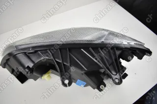 Фара правая FAW V5