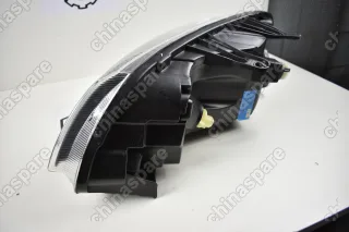 Фара правая FAW V5