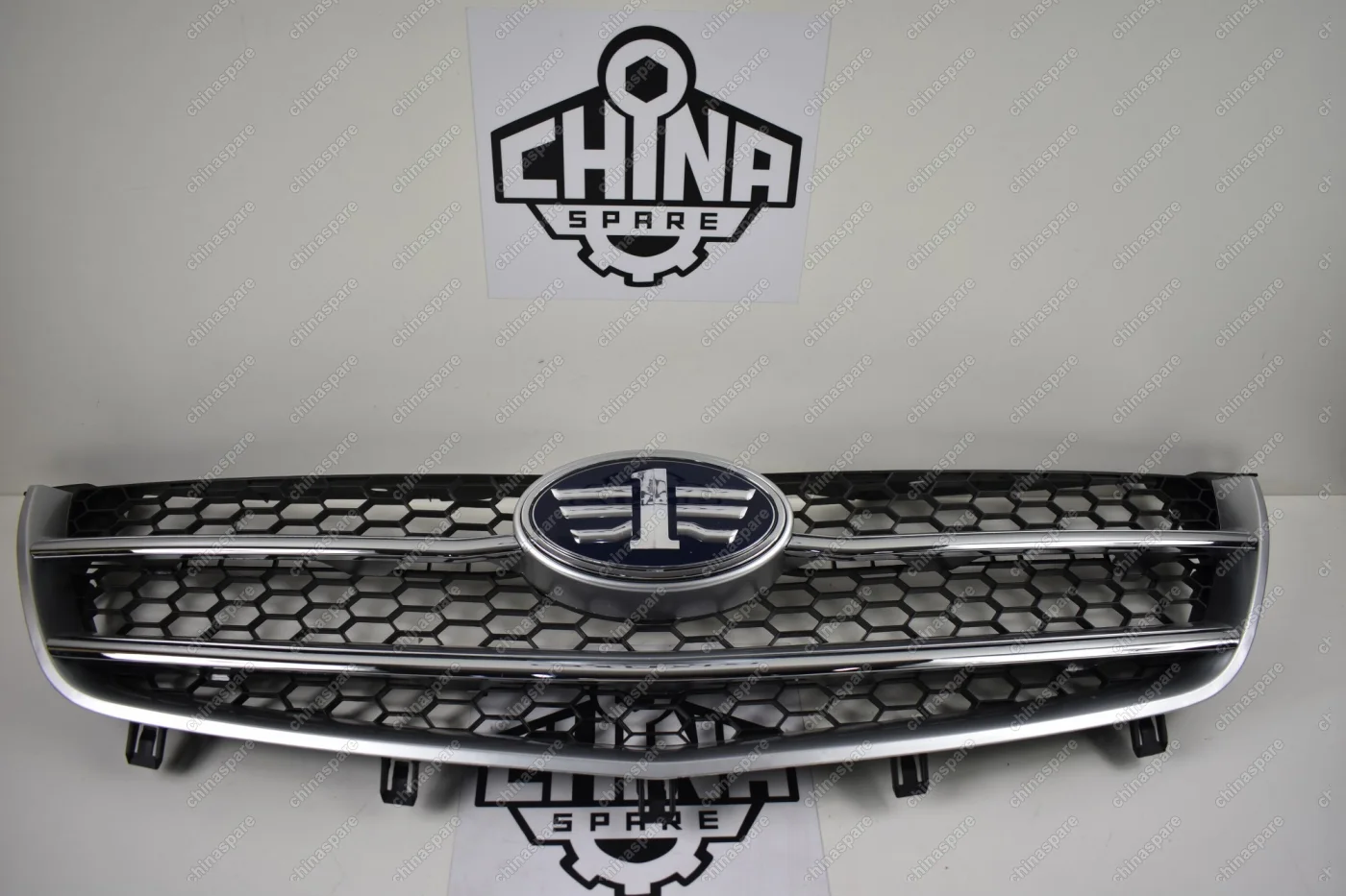 Облицовка радиатора FAW Besturn X80