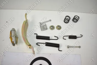 Распорка рычага стояночного тормоза левая Mitsubishi Pajero/Montero II-III (91-06)