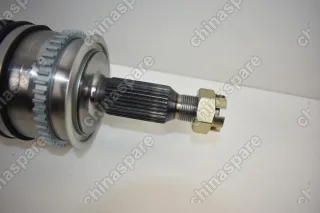 Привод передний правый Mitsubishi L200