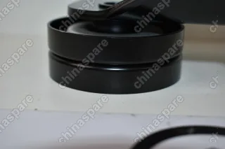 Ролик паразитный ремня генератора с кронштейном Chery Amulet A118111200BB