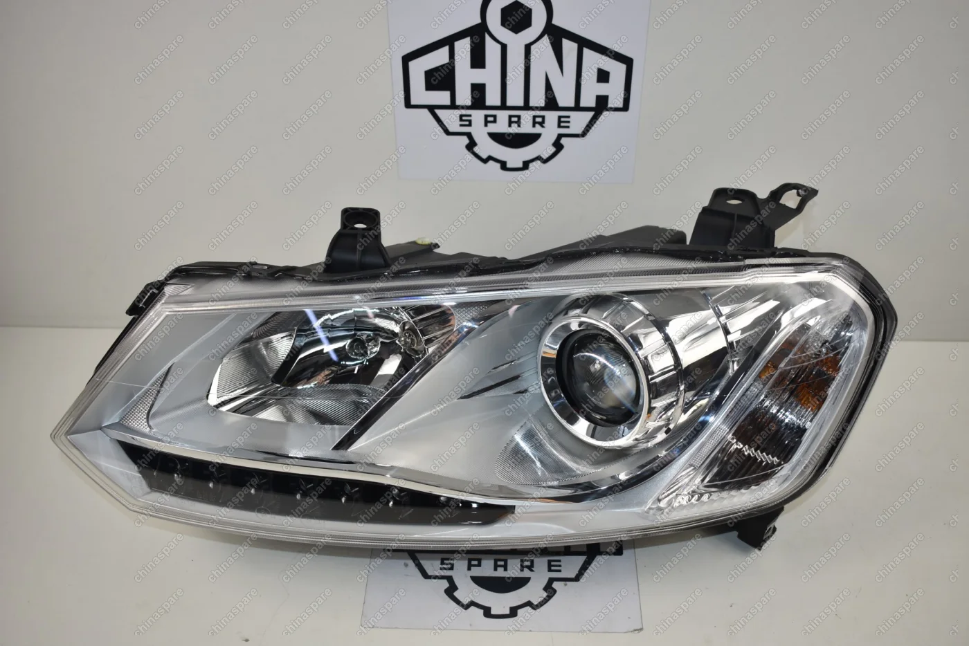 Фара Левая Zotye T600 Ксенон