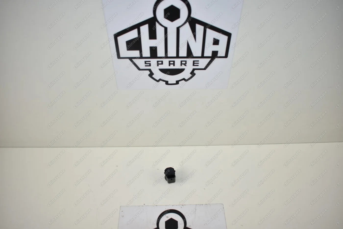 Датчик Парктроника KIA Sportage 2010-2015 Центральный