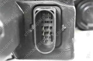 Фара головного света правая Geely Atlas