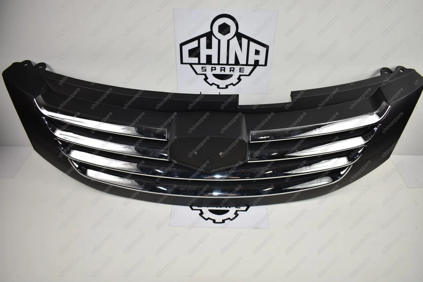 Облицовка радиатора Geely Emgrand EC7 (Уценка)