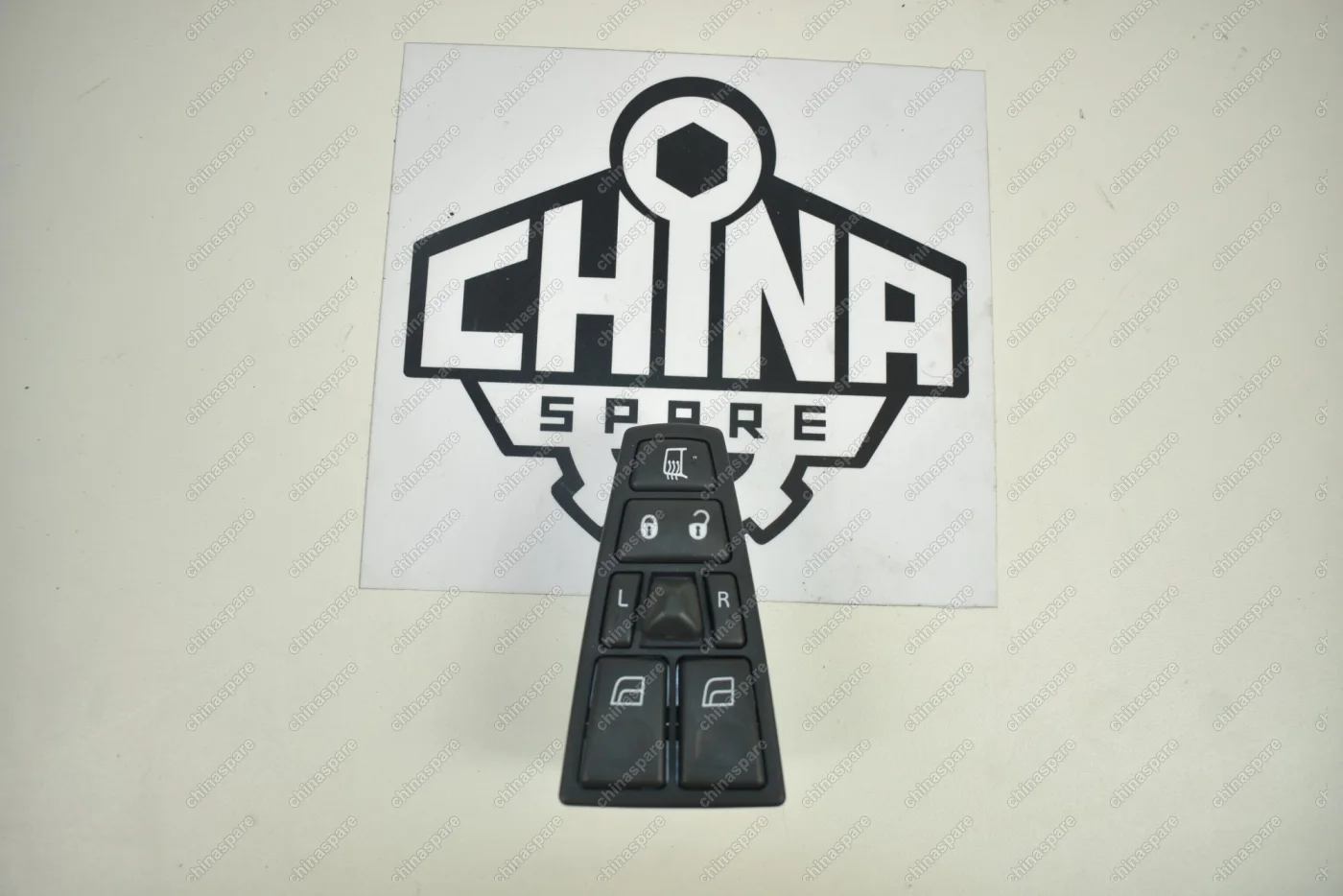 Блок управления стеклоподъемниками VOLVO FM9 (G2), FM12 (G3), FM13 (G1) FH12 (G4),FH13 (G1),FH16 (G3)