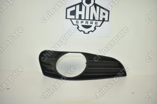 Решетка противотуманной фары Передней Правой Geely MK, MK Cross