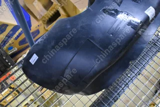 Подкрылок передний левый Mitsubishi Pajero IV 2006-