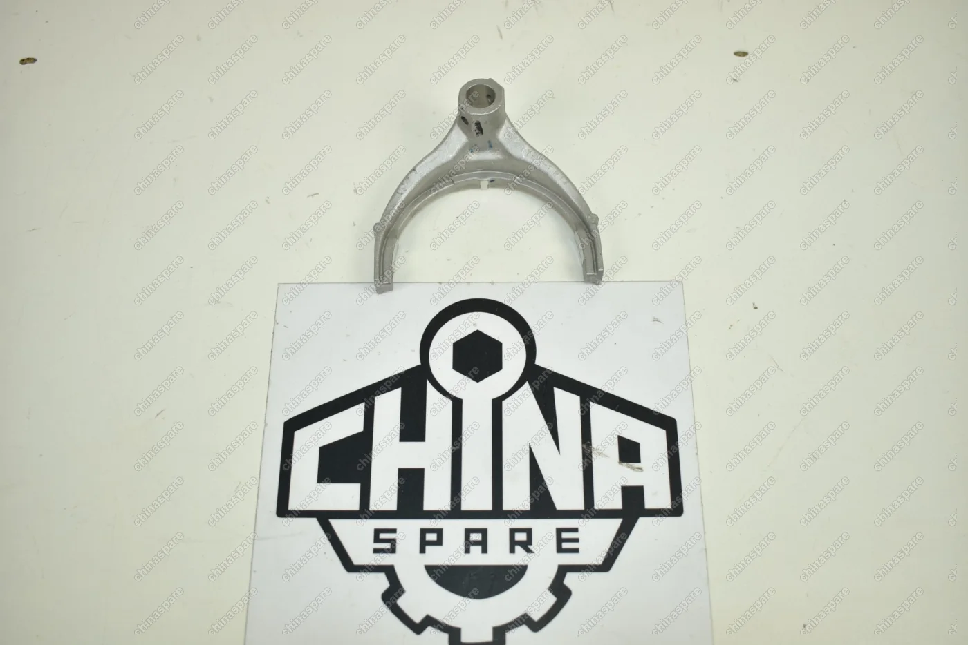 Вилка КПП Пятой и задней передачи Brilliance M2