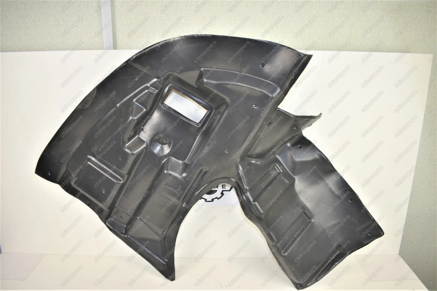 Защита двигателя левая (пластик) Geely Emgrand EC7