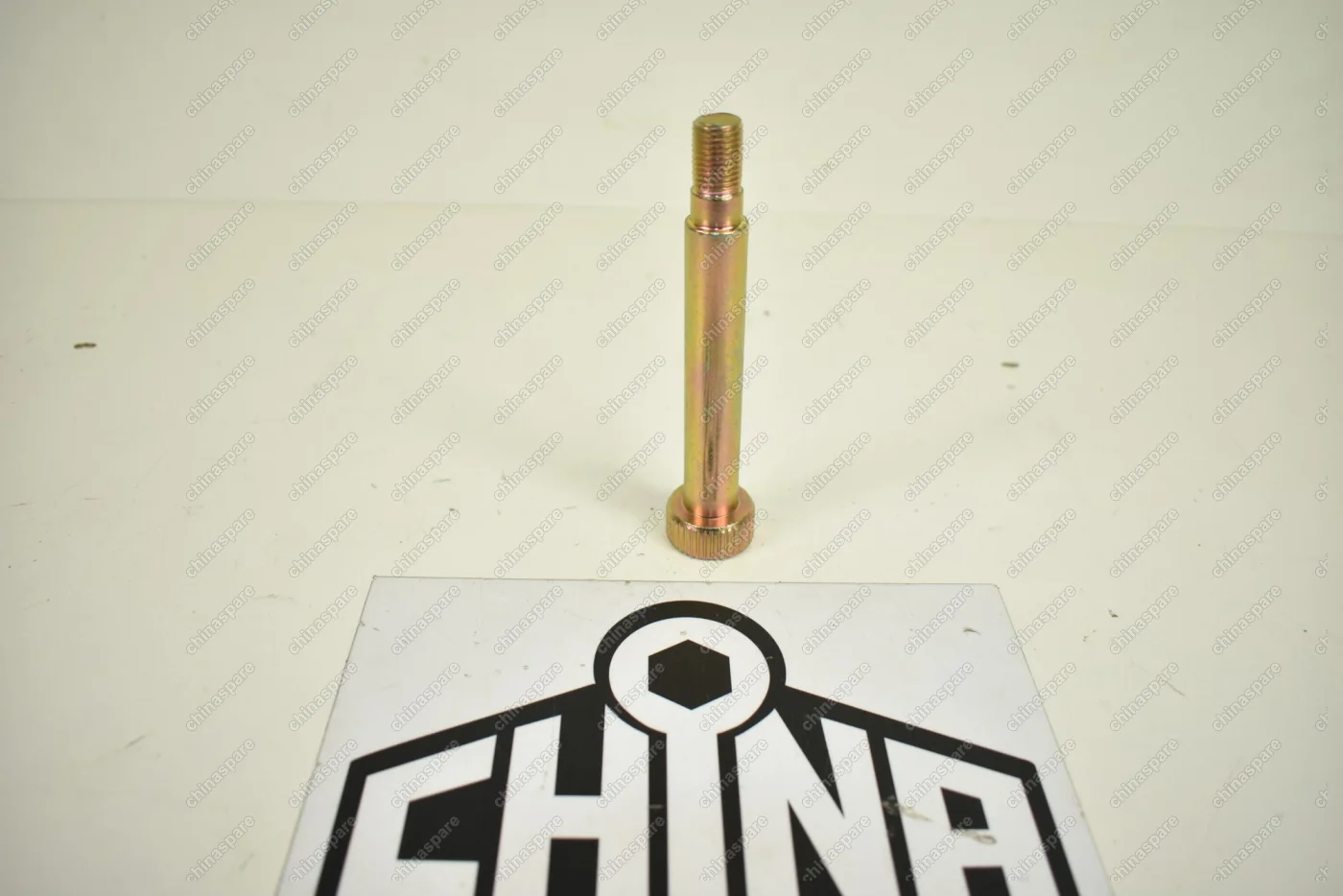 Болт крепления переднего нижнего рычага Mitsubishi L200 II/III