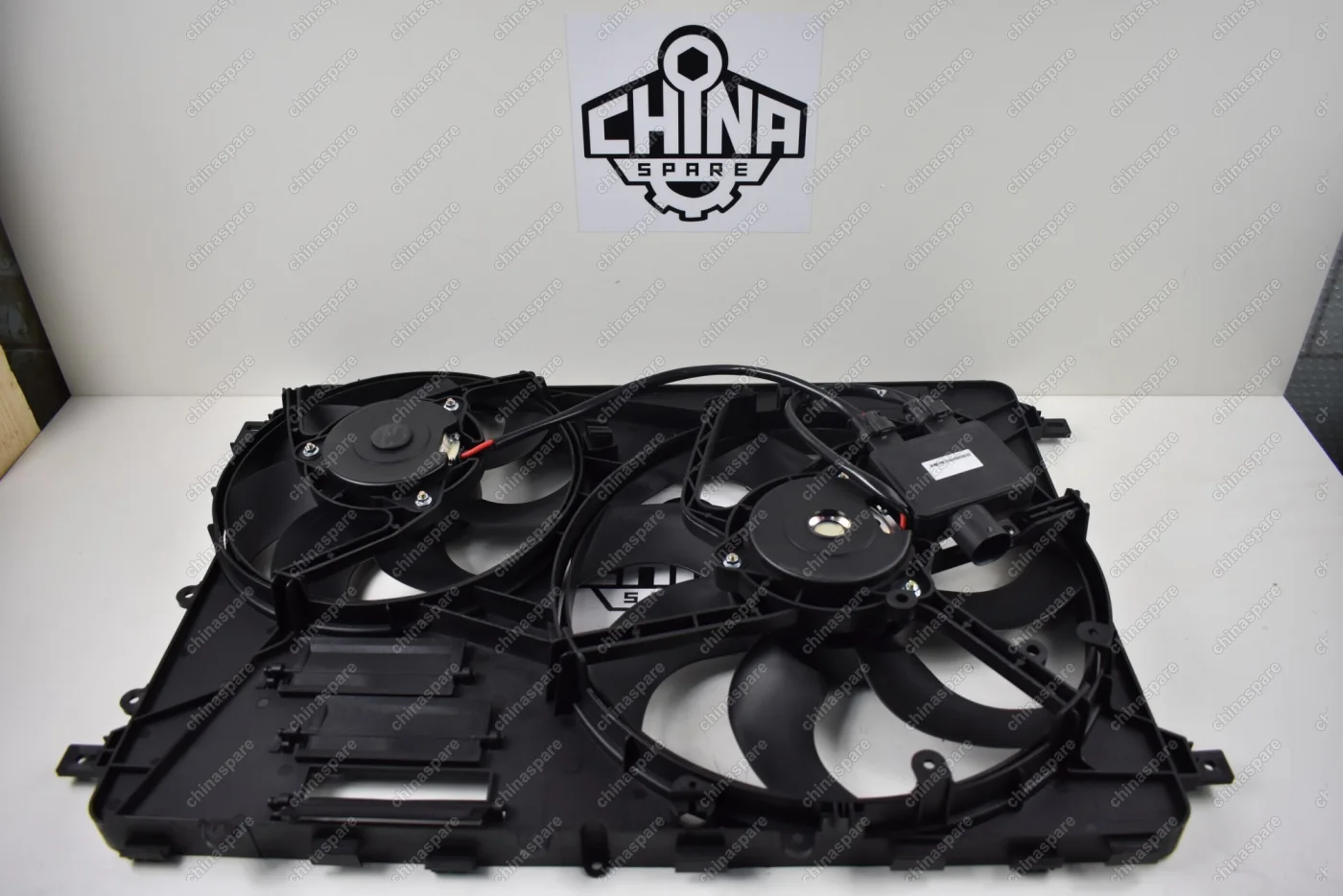 Электровентилятор радиатора охлаждения двигателя Volvo S80 (07-), V60, XC70 (08-), S60 (11-), V70 (08-), XC60