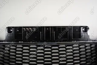 Решетка радиатора (под камеру) Haval F7