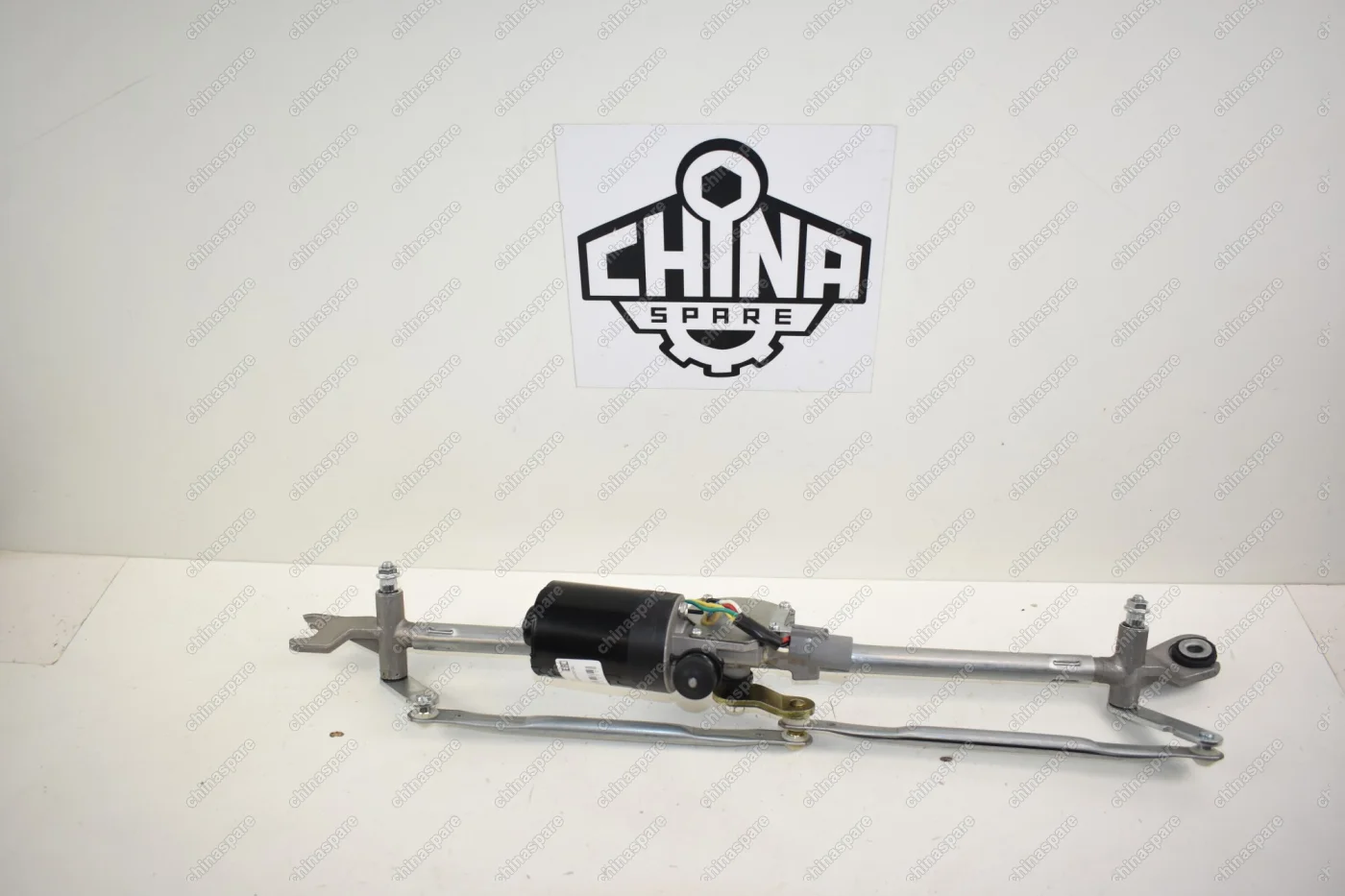 Трапеция стеклоочистителя в сборе с мотором Geely Emgrand X7 (Уценка)